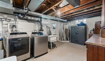1489 Earhart Ave, Akron, OH 44320
