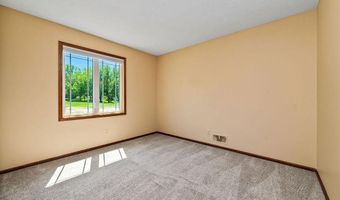 15769 Hayes Trl, Apple Valley, MN 55124