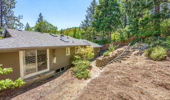 1037 Pinecrest Ter, Ashland, OR 97520