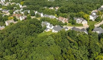 573 Castle Ridge Dr, Ballwin, MO 63021