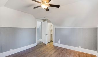 217 N 6th St, Adel, IA 50003