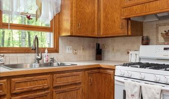 9057 Vergennes St SE, Ada, MI 49301