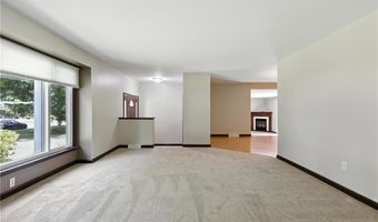 53 Christine Dr, Amherst, NY 14228