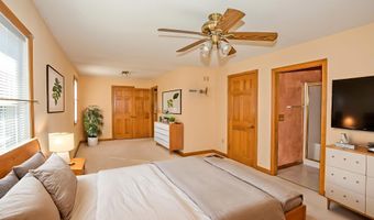 60 S Alhambra Cir, Agawam, MA 01001