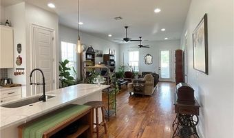 137 SEAL Dr, Arabi, LA 70032