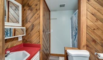 16 Bethune St, Alexandria Bay, NY 13607