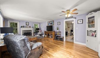 446 Plymouth St, Abington, MA 02351