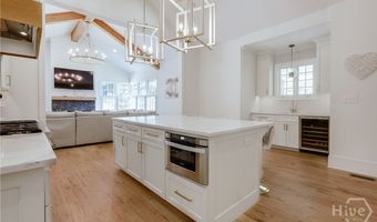 410 Milledge Cir, Athens, GA 30606