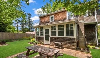 14 Barnsdale Rd, East Providence, RI 02914