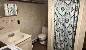 19 Russell St, Bangor, ME 04401