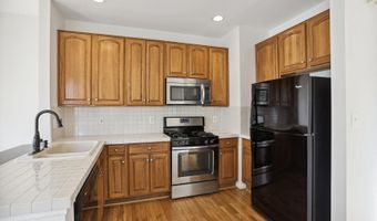 5133 GARDNER Dr, Alexandria, VA 22304