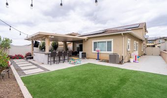 411 Calabrese St, Fallbrook, CA 92028