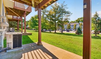 103 Larson Dr 103, Danbury, CT 06810