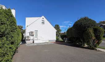 132 Bethel Rd, Albertson, NY 11507