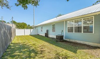 148 20th Ave, Apalachicola, FL 32320