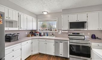 2255 Dove Dr, Ammon, ID 83406