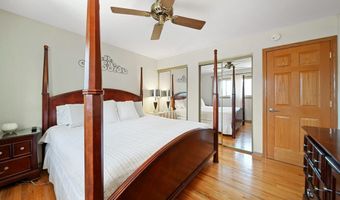 365 W Myrick Ave, Addison, IL 60101