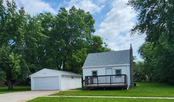 312 S 1st Ave, Brandon, SD 57005