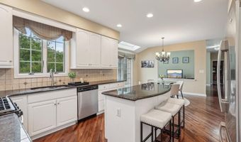 9 LABAW Way, Belle Mead, NJ 08502
