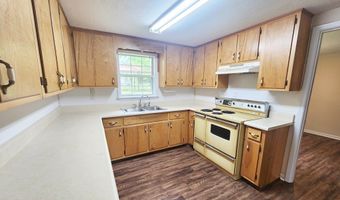 1013 Crawford Dr, Albany, GA 31705