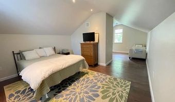 24 Anthony St, Newport, RI 02840