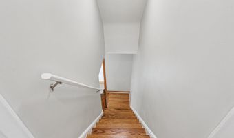 16 PARK Dr, Bellmawr, NJ 08031