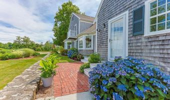 110 Commerce Rd, Barnstable, MA 02630