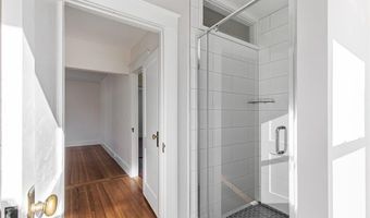 118 Ocean Ave, Cranston, RI 02905