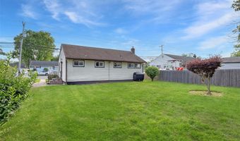 3422 Great Neck Rd, Amityville, NY 11701