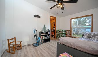 22 Woodlawn Dr, Allenstown, NH 03275