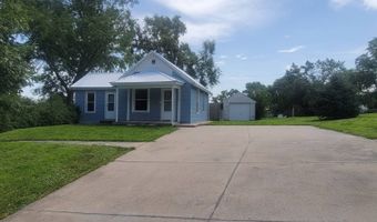 2015 L St, Auburn, NE 68305