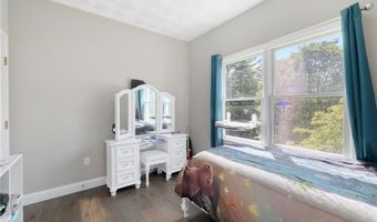 160 Kingston Rd, Exeter, RI 02822