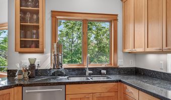 602 Ashland St, Ashland, OR 97520