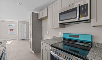 1010 W Saunders Ave, Aberdeen, NC 28315