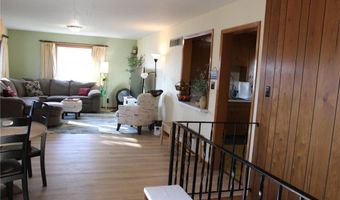 1802 10th Pl NE, Austin, MN 55912