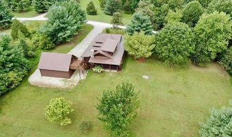 3090 Shamrock Ln, Birdseye, IN 47513