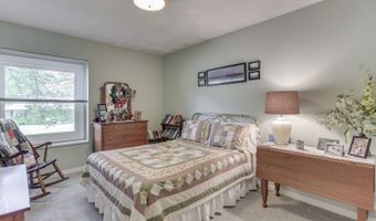 6903 White Pines Ct, Indianapolis, IN 46217