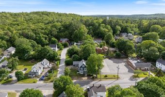81 Main St, Raymond, NH 03077