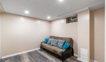1086 Terrell Dr, Akron, OH 44313
