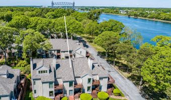 17 Ships Way, Bourne, MA 02532