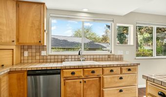 760 Oak Knoll Dr, Ashland, OR 97520