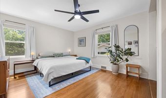 222 NE Stonewall Hts, Abingdon, VA 24210