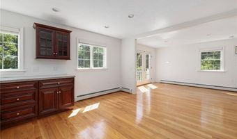 9 Spring St, Jamestown, RI 02835