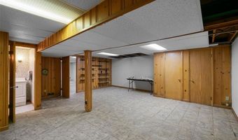 8628 Hillery Dr, Affton, MO 63123