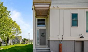 82 Ellery Rd, Newport, RI 02840