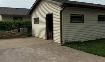 1134 Summit Blvd, Bismarck, ND 58504