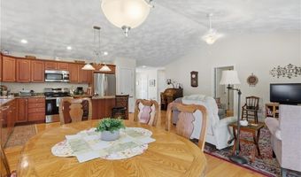 72 Country Meadow Ln, Glocester, RI 02814