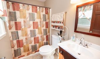 209 N Hill Dr, Boiling Springs, SC 29316