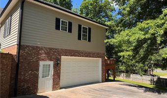 944 Trollinger Rd, Asheboro, NC 27203