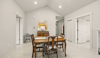 969 Golden Aspen Pl, Ashland, OR 97520